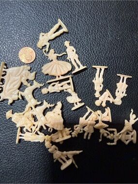 Classic Beige Plastic Toy Figures Pack - Assorted Play Characters